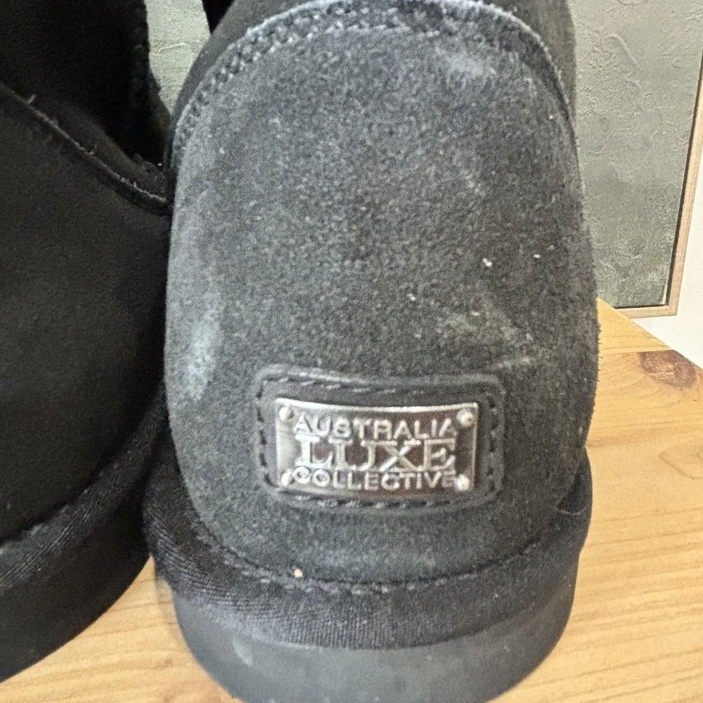 Australia Luxe Collective Boots Mens Size 13 Black‎ Sheepskin Cosy Short Snow Australia Luxe Collective Classic Cosy Short Size US 7 UK 5  main image 2